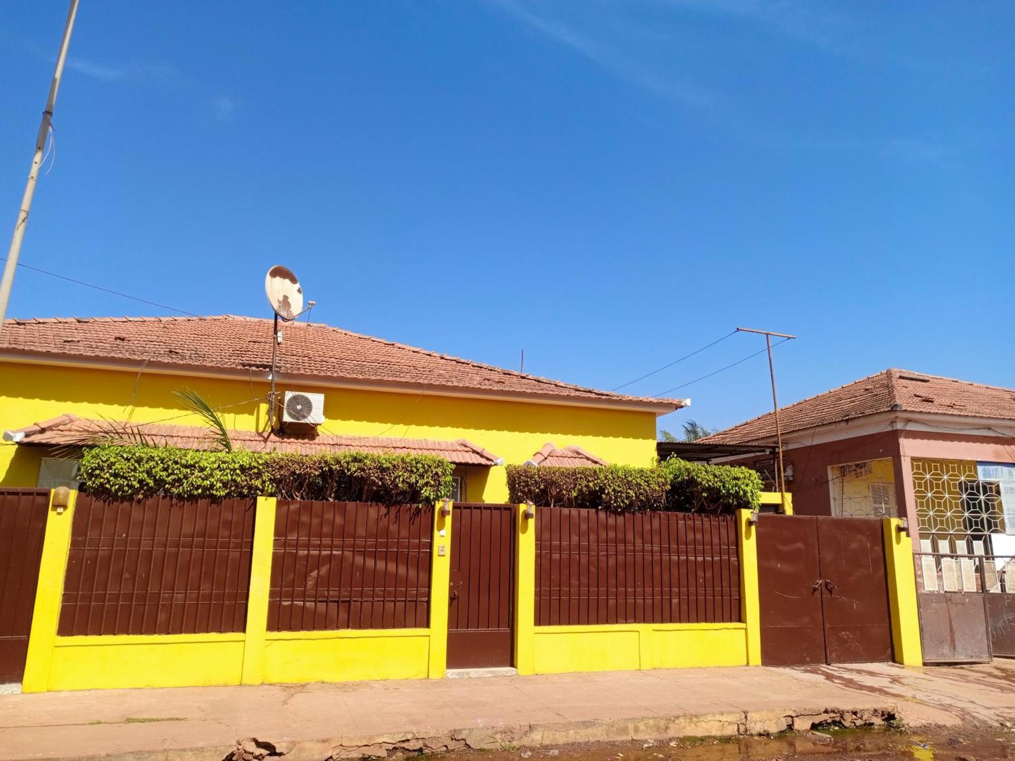 Casa Cacheu Homestay Guest House Бисау Экстерьер фото